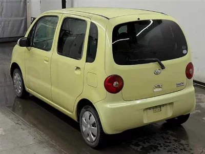 DAIHATSU MOVE LATTE