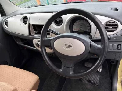 DAIHATSU MOVE LATTE