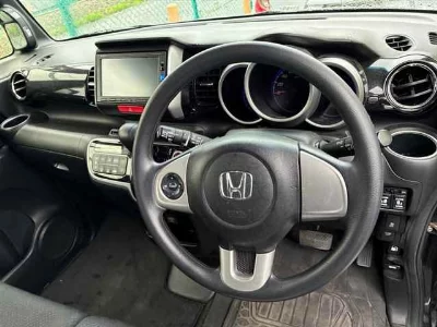 HONDA N BOX CUSTOM