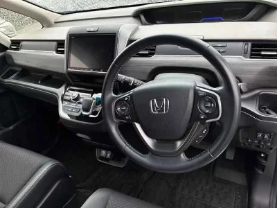 HONDA FREED HYBRID