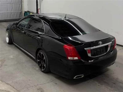 TOYOTA CROWN MAJESTA