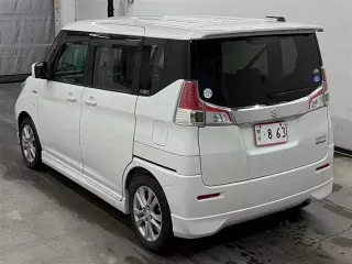 Suzuki Solio