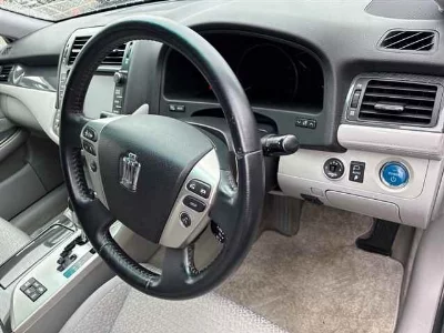 TOYOTA CROWN HYBRID