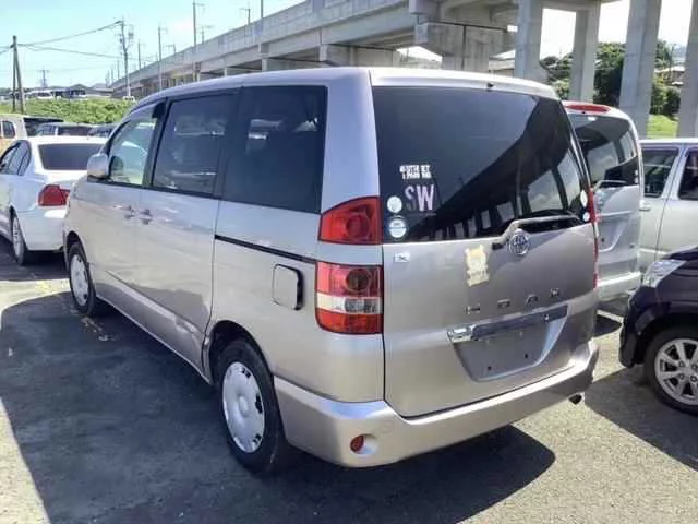 Toyota Noah  с аукциона в Японии