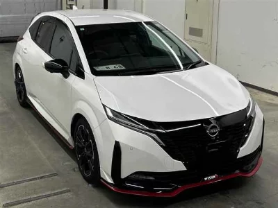 Nissan Aura