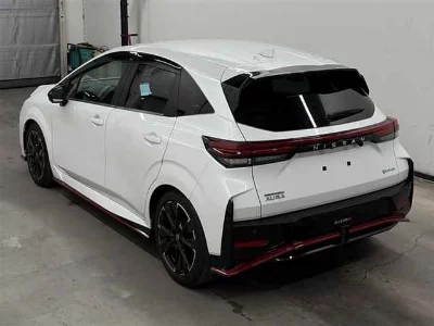 Nissan Aura