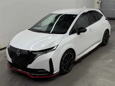 Nissan Aura