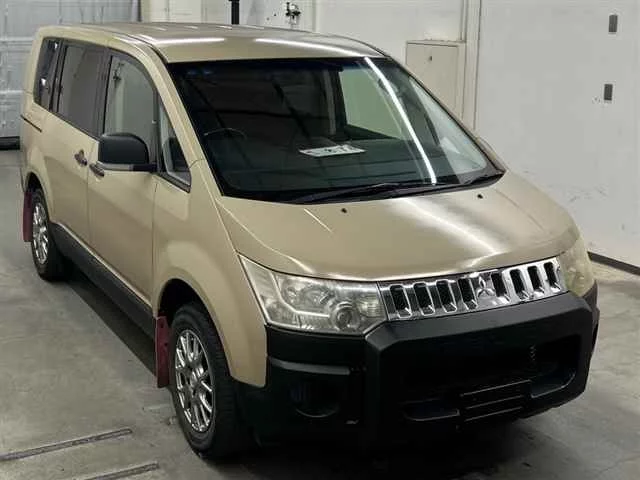 Mitsubishi Delica D:5  с аукциона в Японии