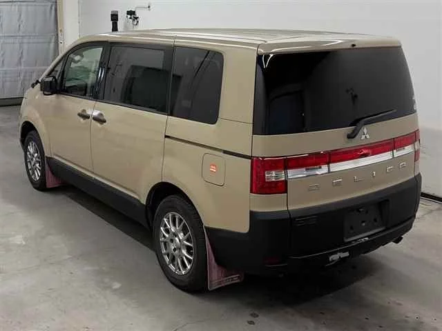 Mitsubishi Delica D:5  с аукциона в Японии