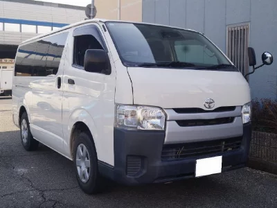 TOYOTA HIACE