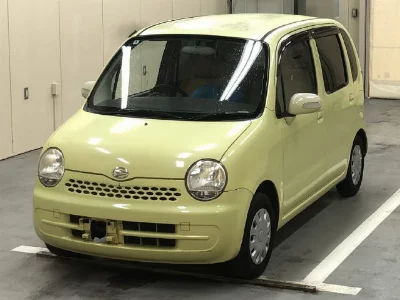 DAIHATSU MOVE LATTE