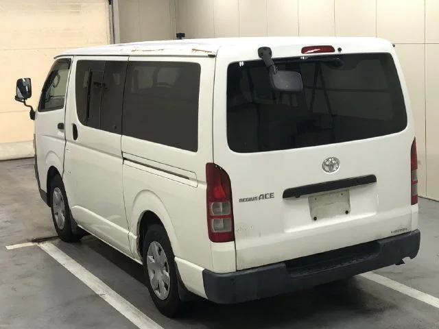 Toyota RegiusAce  с аукциона в Японии