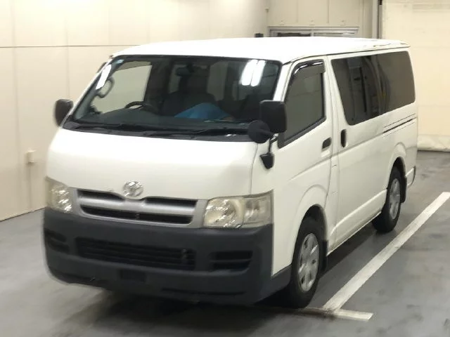 Toyota RegiusAce  с аукциона в Японии