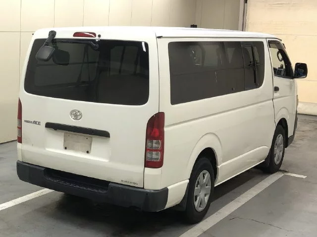 Toyota RegiusAce  с аукциона в Японии
