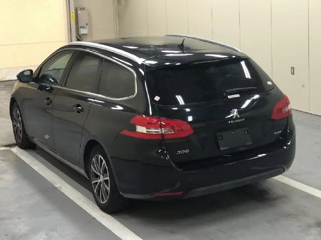 Peugeot 308  с аукциона в Японии