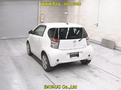 TOYOTA IQ