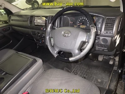 TOYOTA REGIUS VAN