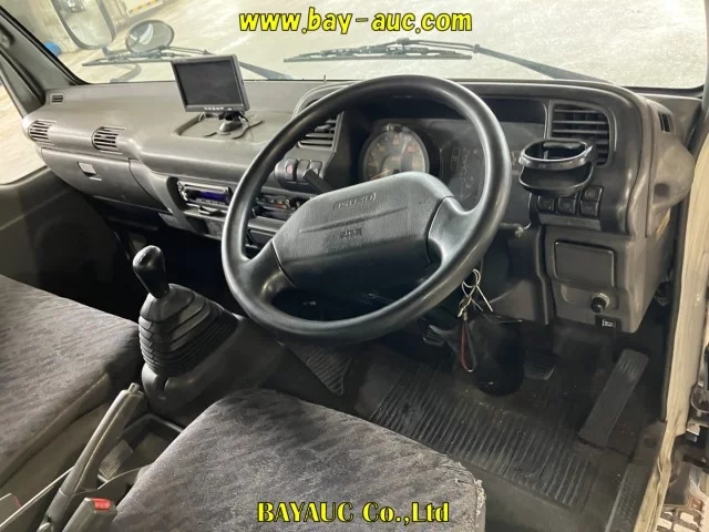 Isuzu Elf  с аукциона в Японии