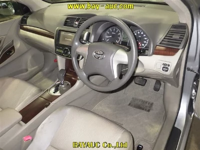 TOYOTA PREMIO