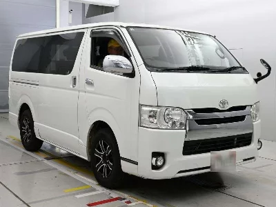 TOYOTA HIACE VAN
