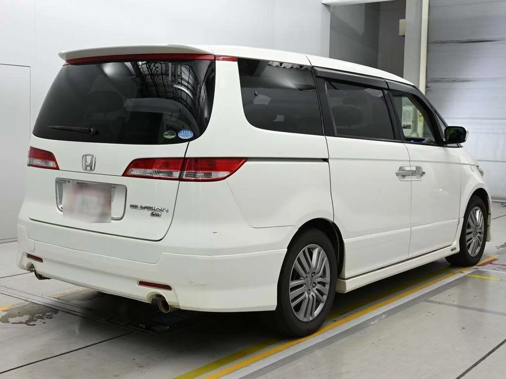 Honda Elysion  с аукциона в Японии