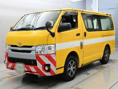 TOYOTA REGIUS VAN