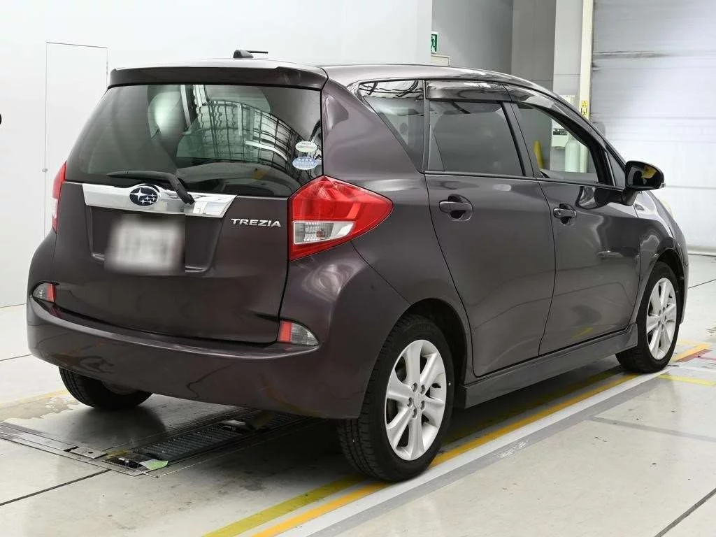Subaru Trezia  с аукциона в Японии