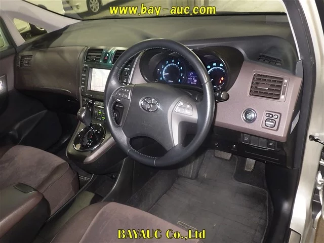 Toyota Mark X Zio  с аукциона в Японии