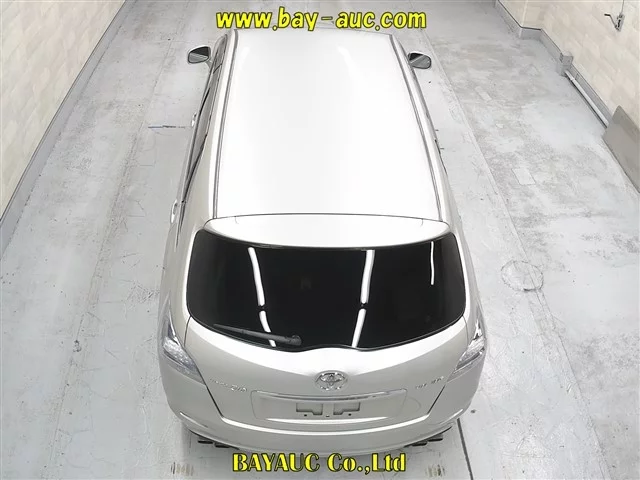 Toyota Mark X Zio  с аукциона в Японии