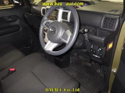 DAIHATSU WAKE