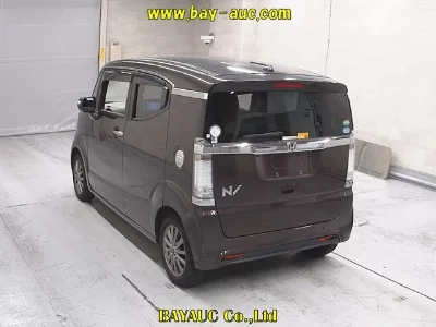 HONDA N-BOX SLASH