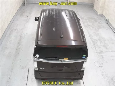 HONDA N-BOX SLASH