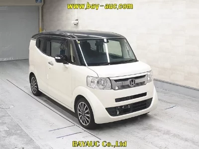 HONDA N-BOX SLASH