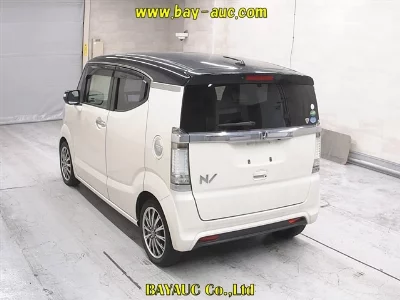 HONDA N-BOX SLASH