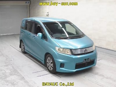 HONDA FREED SPIKE