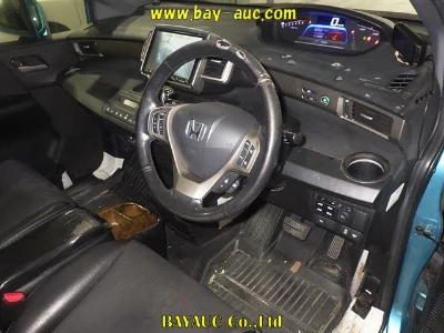 HONDA FREED SPIKE