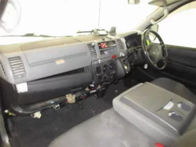 TOYOTA HIACE