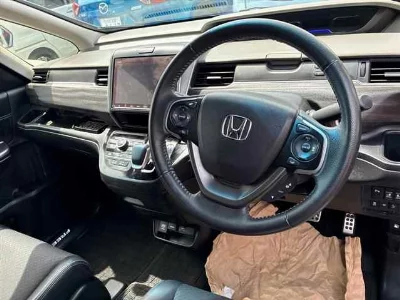 HONDA FREED HYBRID