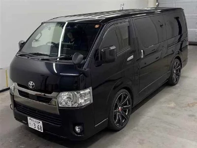 TOYOTA HIACE VAN