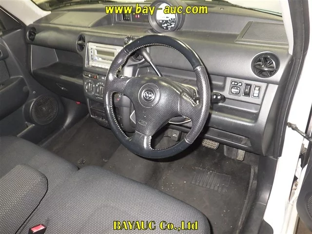 Toyota bB  с аукциона в Японии