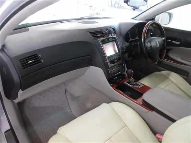 Lexus GS  с аукциона в Японии