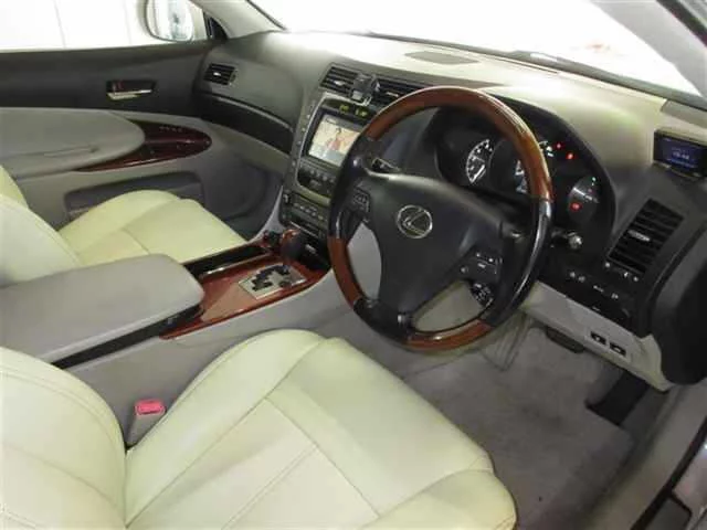 Lexus GS  с аукциона в Японии
