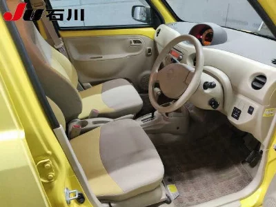 DAIHATSU ESSE