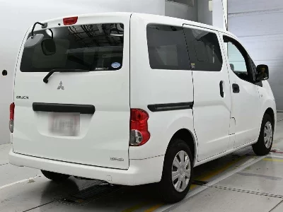 Mitsubishi Delica Van