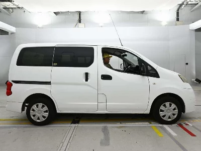 Mitsubishi Delica Van