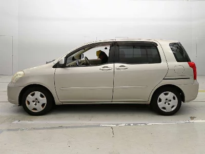 TOYOTA RAUM