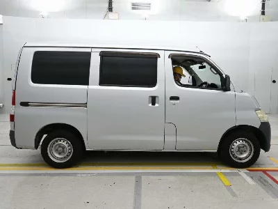 TOYOTA TOWN ACE VAN