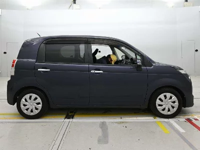 TOYOTA SPADE