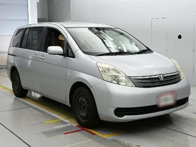TOYOTA ISIS