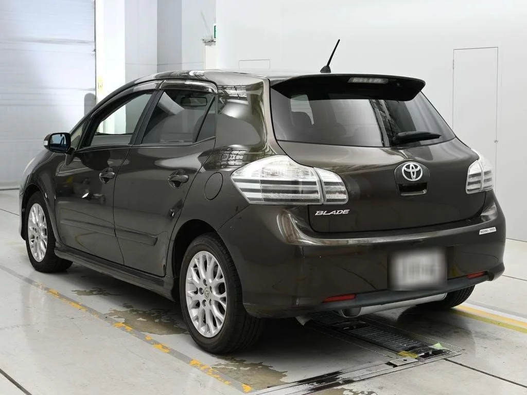 Toyota Blade  с аукциона в Японии